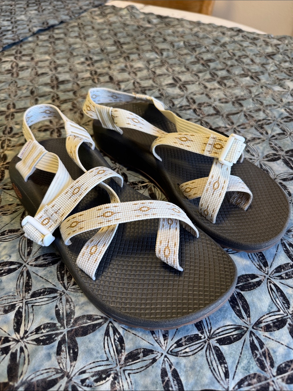 Chaco Z/2 Sandals, Ozuli Sand White, 10 Wide